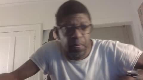 Snapshot of arteblazze chatting on September 14, 2:25 am Arteblazze not daddy boy bitch or nigga online show from September 14, 2:25 am
