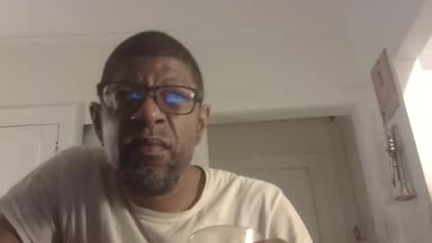 Snapshot of arteblazze chatting on September 19, 1:10 am Arteblazze not daddy boy bitch or nigga online show from September 19, 1:10 am