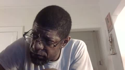 Snapshot of arteblazze chatting on March 4, 3:11 am Arteblazze not daddy boy bitch or nigga online show from March 4, 3:11 am