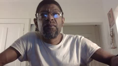 Snapshot of arteblazze chatting on March 1, 1:21 am Arteblazze not daddy boy bitch or nigga online show from March 1, 1:21 am