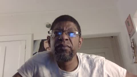 Snapshot of arteblazze chatting on February 23, 5:34 am Arteblazze not daddy boy bitch or nigga online show from February 23, 5:34 am