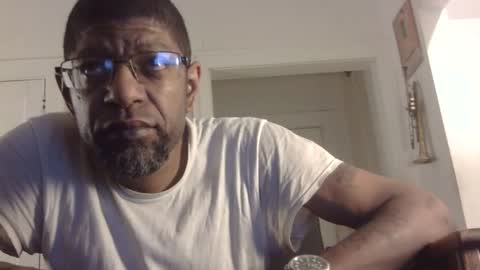 Snapshot of arteblazze chatting on February 19, 2:55 am Arteblazze not daddy boy bitch or nigga online show from February 19, 2:55 am