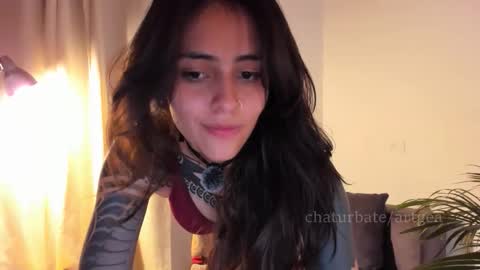 Linda  independent model artgeea online show from September 10, 1:17 am