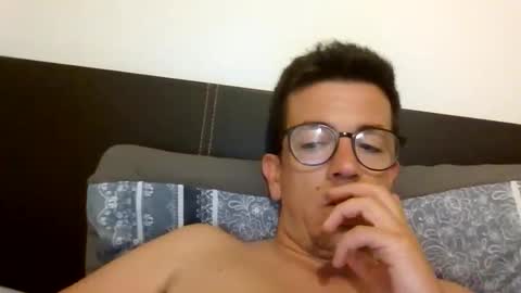 arturpaulval online show from June 9, 3:44 pm