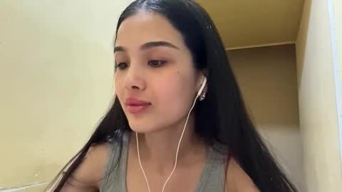 Amina online show from February 25, 6:44 pm