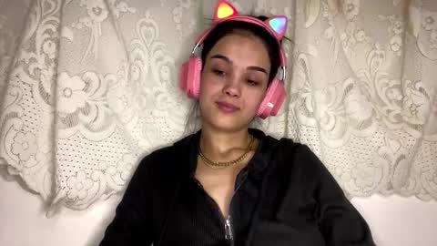 Amina online show from January 10, 7:30 pm