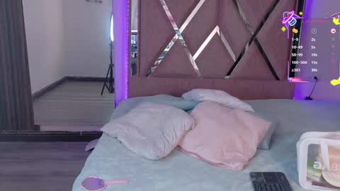 Ash Femboy online show from November 24, 8:40 pm