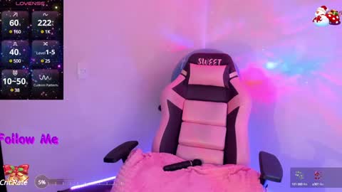 AshantiINDEPENDENT MODEL online show from December 15, 9:20 pm