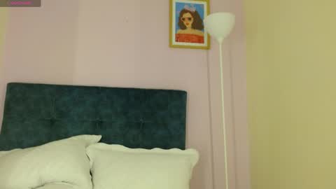 Ashely online show from April 17, 3:25 pm