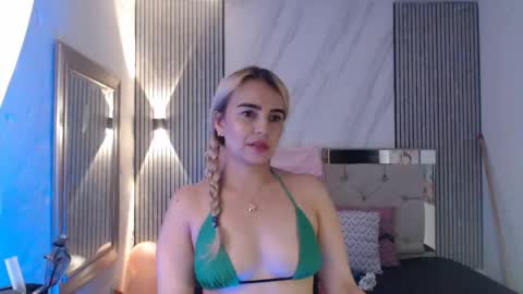 ashley__tylor online show from May 8, 7:52 pm