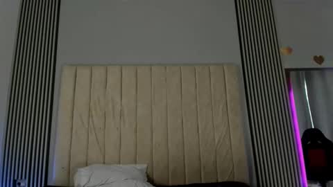 ashley_delux3 online show from January 19, 1:32 pm