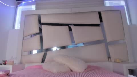 ashley_js online show from May 28, 12:47 pm
