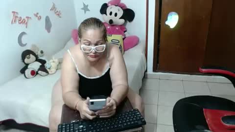 Snapshot of ashley_pink11 chatting on October 8, 10:48 pm ashley pink11 online show from October 8, 10:48 pm