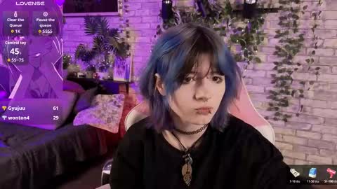 Ashley online show from February 23, 9:28 pm