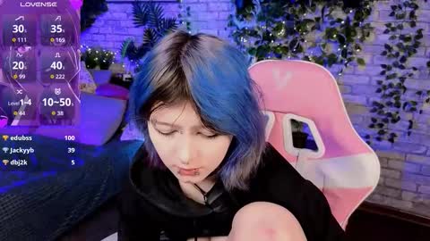 Ashley online show from February 26, 9:29 pm