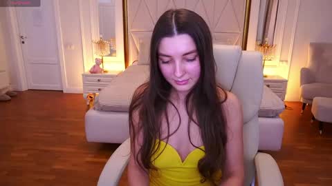 ashleybaee online show from April 18, 12:18 pm