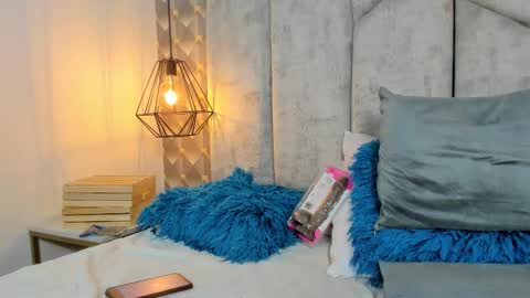 AshleyHill online show from March 21, 8:19 am