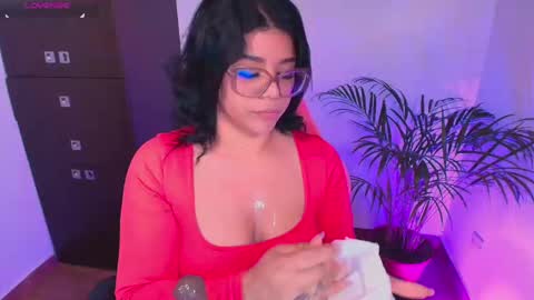 Snapshot of ashleyy18__ chatting on September 13, 12:40 pm Ashleyy18 online show from September 13, 12:40 pm