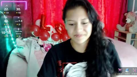 Snapshot of ashly_little2 chatting on February 17, 7:33 pm Ashly online show from February 17, 7:33 pm