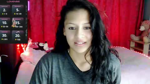 Snapshot of ashly_little2 chatting on February 24, 7:19 pm Ashly online show from February 24, 7:19 pm