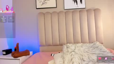 ashlye_white online show from May 16, 1:35 am