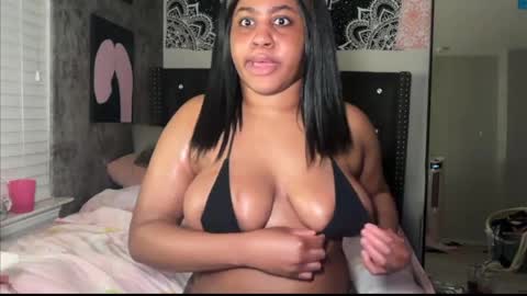 ashlynbriiana online show from May 18, 4:29 am