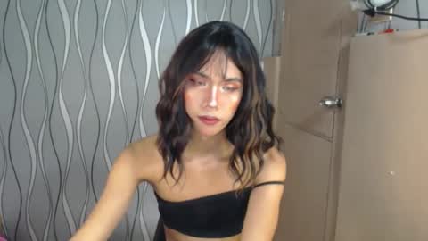 Snapshot of asian_ainsley69 chatting on September 22, 6:17 am asian_ainsley69 online show from September 22, 6:17 am