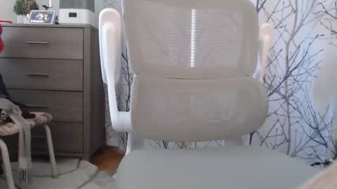 asian_boy28 online show from May 16, 7:56 pm