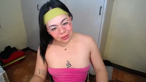 Snapshot of asian_bunnyx69 chatting on February 6, 9:11 am Asia online show from February 6, 9:11 am