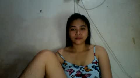 Snapshot of asian_hornypussy chatting on January 3, 5:39 am asian_hornypussy online show from January 3, 5:39 am