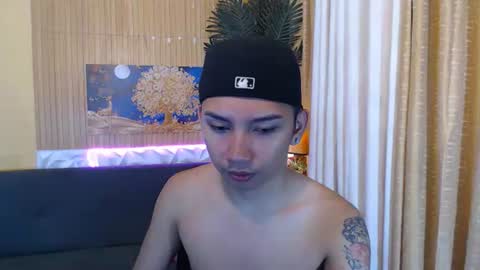 asian_hugedickx online show from February 11, 2:37 am