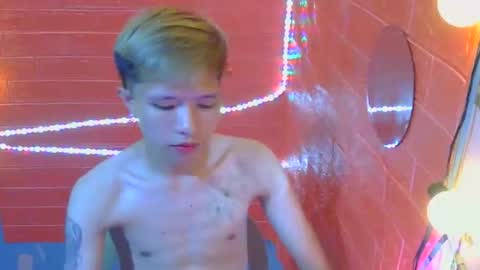 asian_macky online show from February 15, 2:05 pm