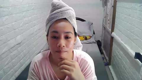 Snapshot of asian_sexydimples chatting on February 5, 1:33 pm Trixie online show from February 5, 1:33 pm