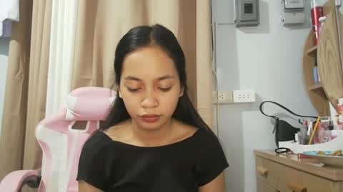 Snapshot of asian_trish chatting on October 15, 11:22 am asian_trish online show from October 15, 11:22 am