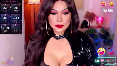 nicole online show from September 15, 10:39 am