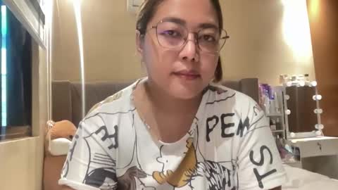 Curvy online show from October 3, 3:04 am