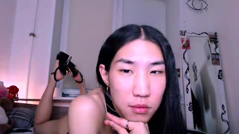 asiancvnt online show from February 3, 8:24 pm