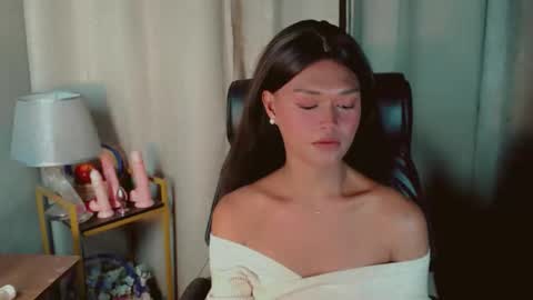 Kianna online show from May 22, 12:56 pm