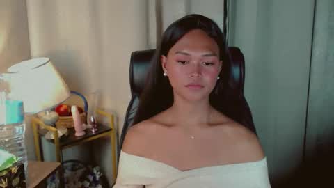 Kianna online show from May 26, 2:56 pm