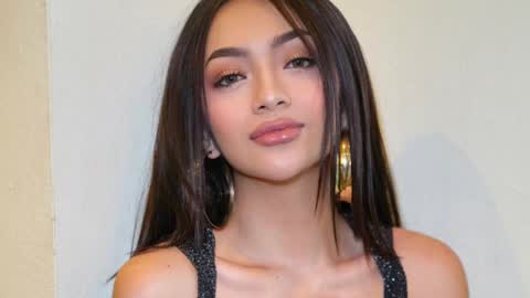 Miss Nia online show from December 15, 11:42 pm