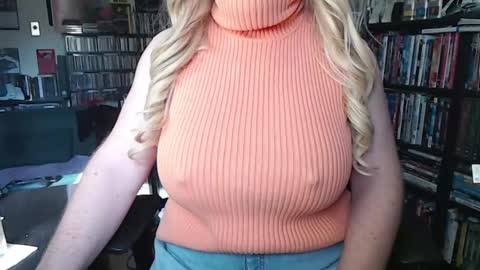 Aspen Vale online show from September 28, 7:45 pm