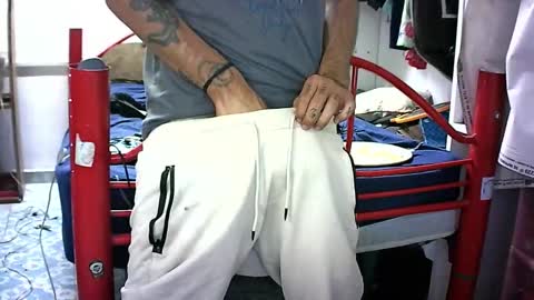 aspisonty online show from December 1, 6:00 am