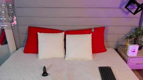 instagramsoofiaa giraldo online show from November 24, 9:35 pm