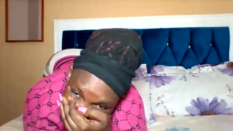FLORAH DANIEL online show from July 24, 9:23 pm