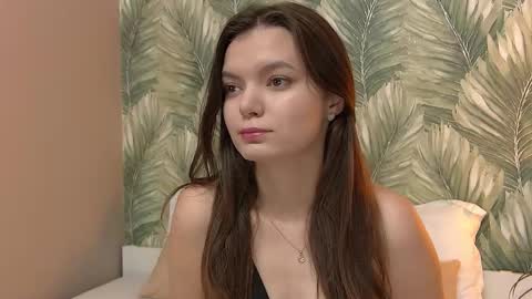 Snapshot of asterquinn chatting on October 5, 5:20 pm Aster Quinn online show from October 5, 5:20 pm