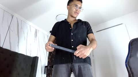 Aston  online show from November 5, 3:52 am