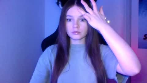 astradream_ online show from March 23, 10:37 pm