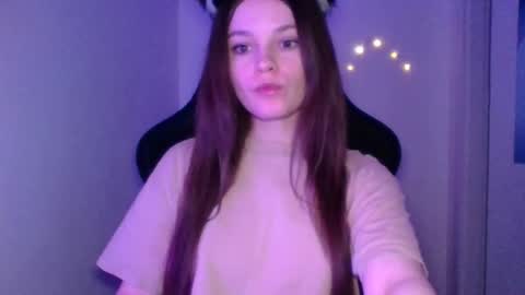 astradream_ online show from March 30, 10:21 pm