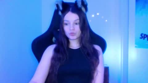 astradream_ online show from February 15, 10:41 pm