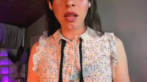 astrid_velle online show from June 2, 12:23 am